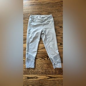 Athleta girls gray cropped leggings size 8-10